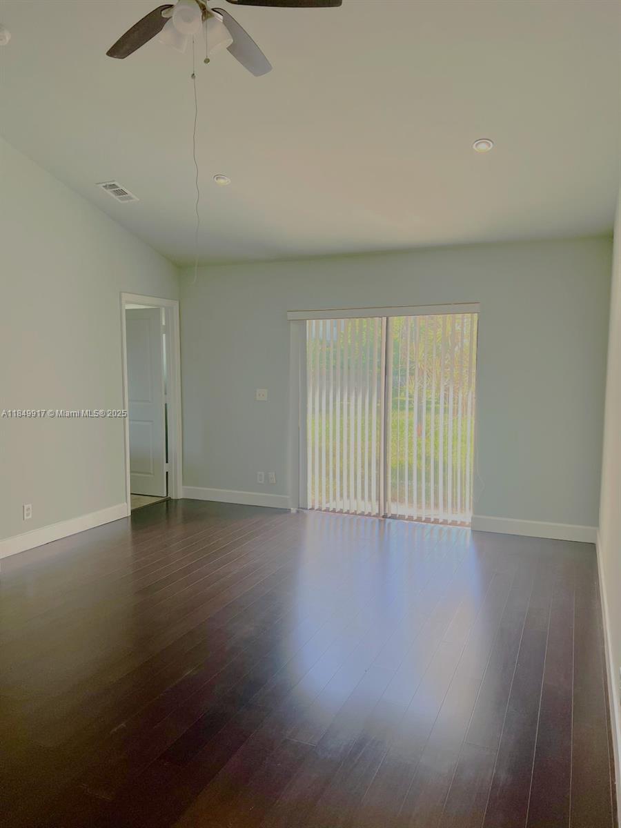 LAKES OF TARA UNIT 1 - Residential