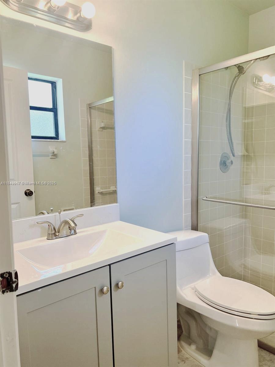 LAKES OF TARA UNIT 1 - Residential