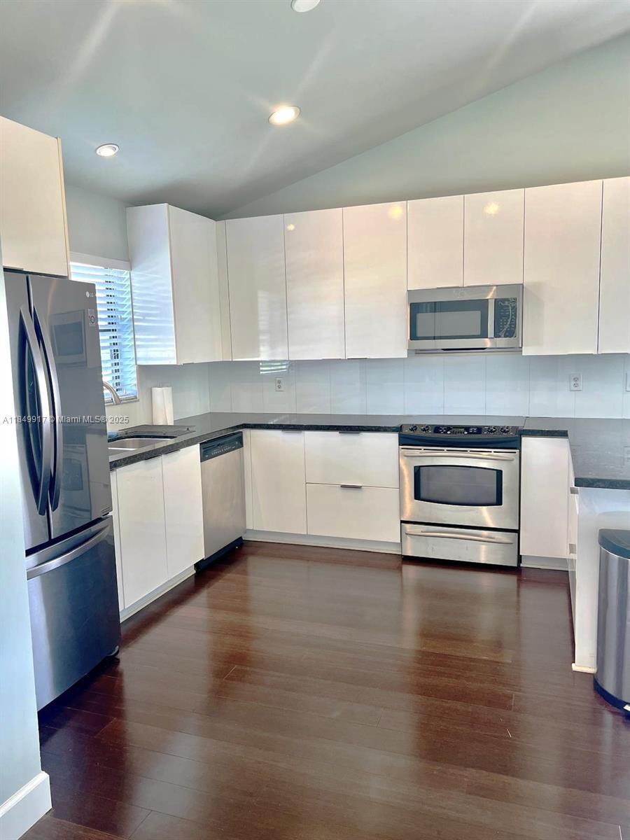 LAKES OF TARA UNIT 1 - Residential