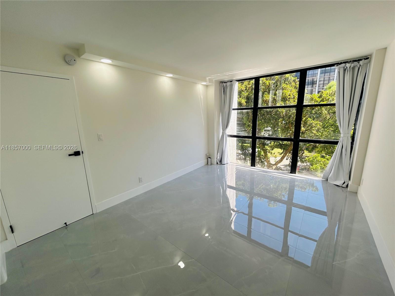 Plaza of the americas - Residential