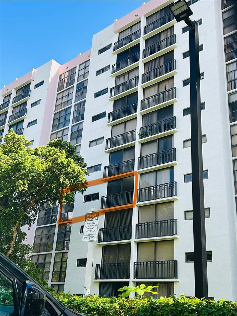 Plaza of the americas - Residential