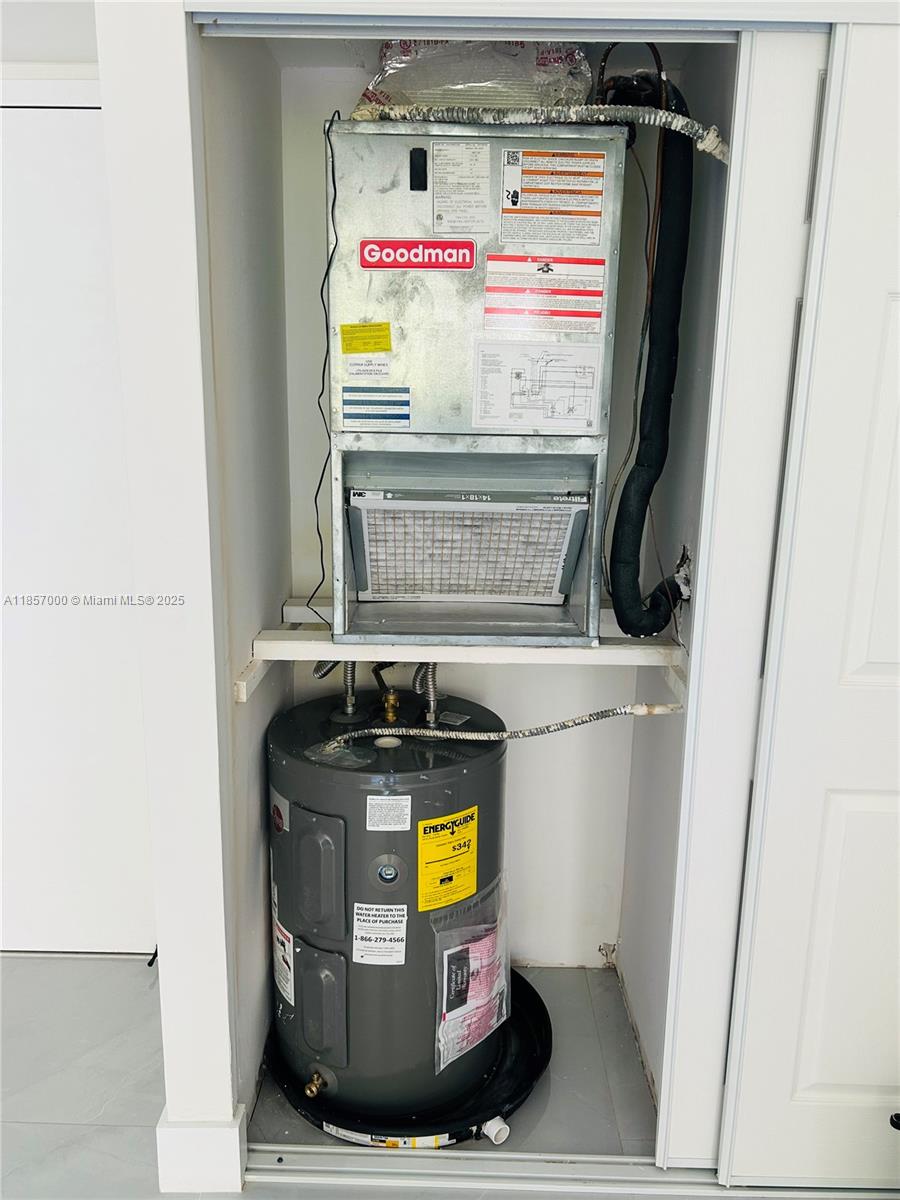 Plaza of the americas - Residential