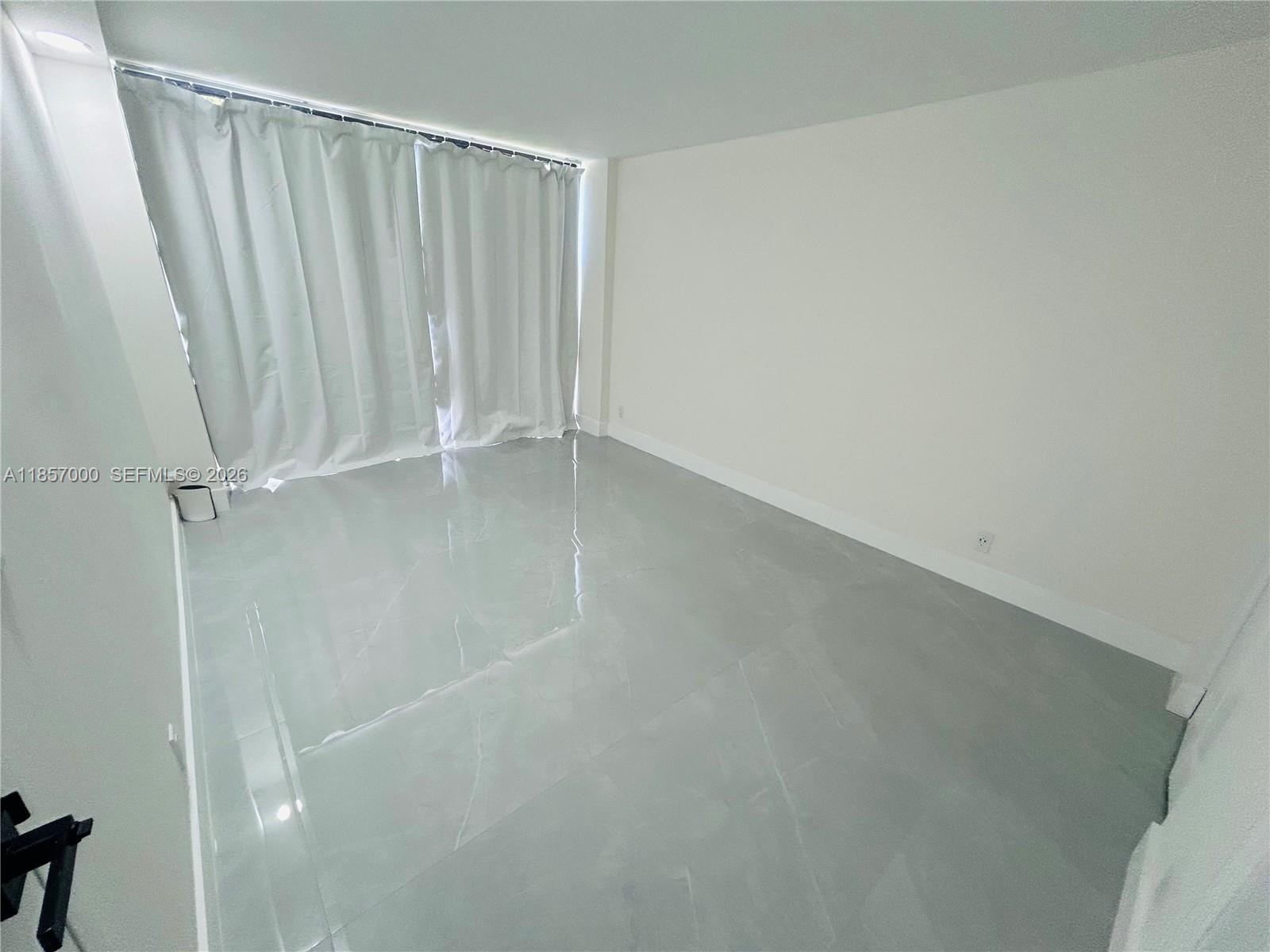 Plaza of the americas - Residential