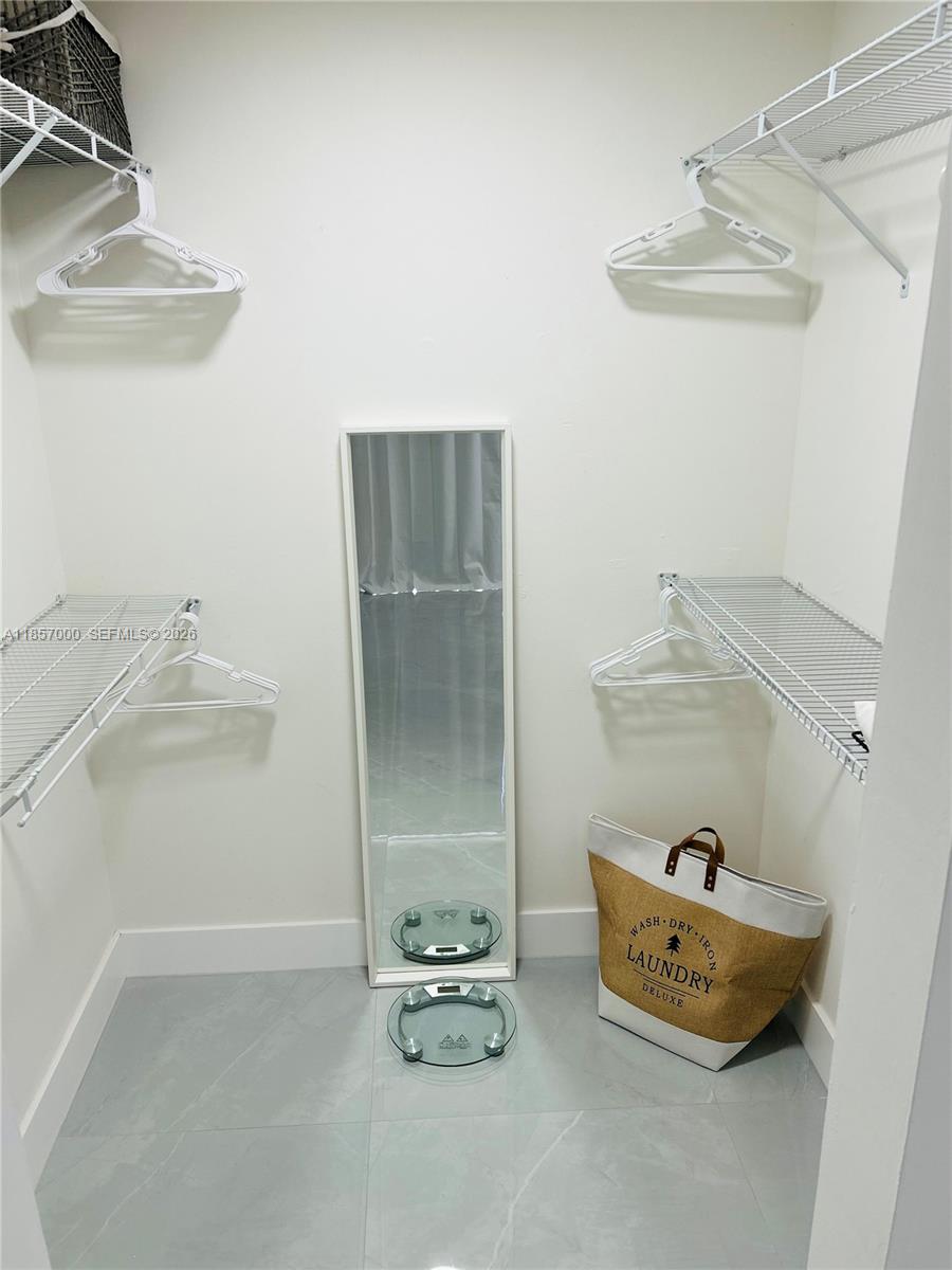 Plaza of the americas - Residential