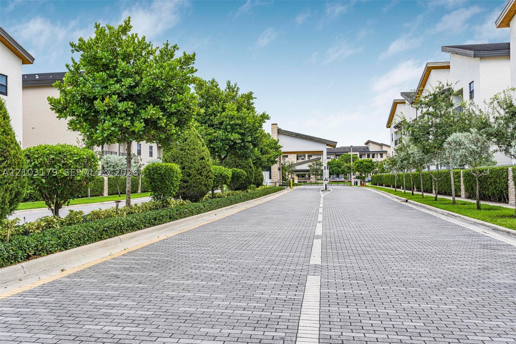View photos, virtual tours, details... 7865 NW 104th Ave 33