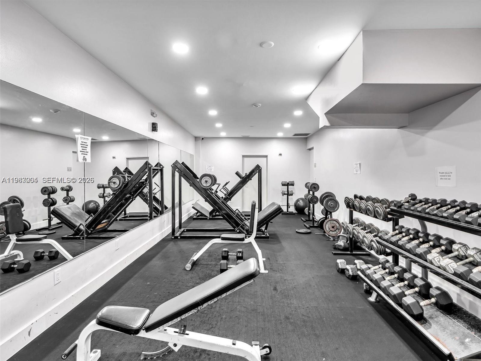 SUNSET PARK LAKE VILLAS S - Residential Lease