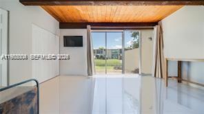 SUNSET PARK LAKE VILLAS S - Residential Lease