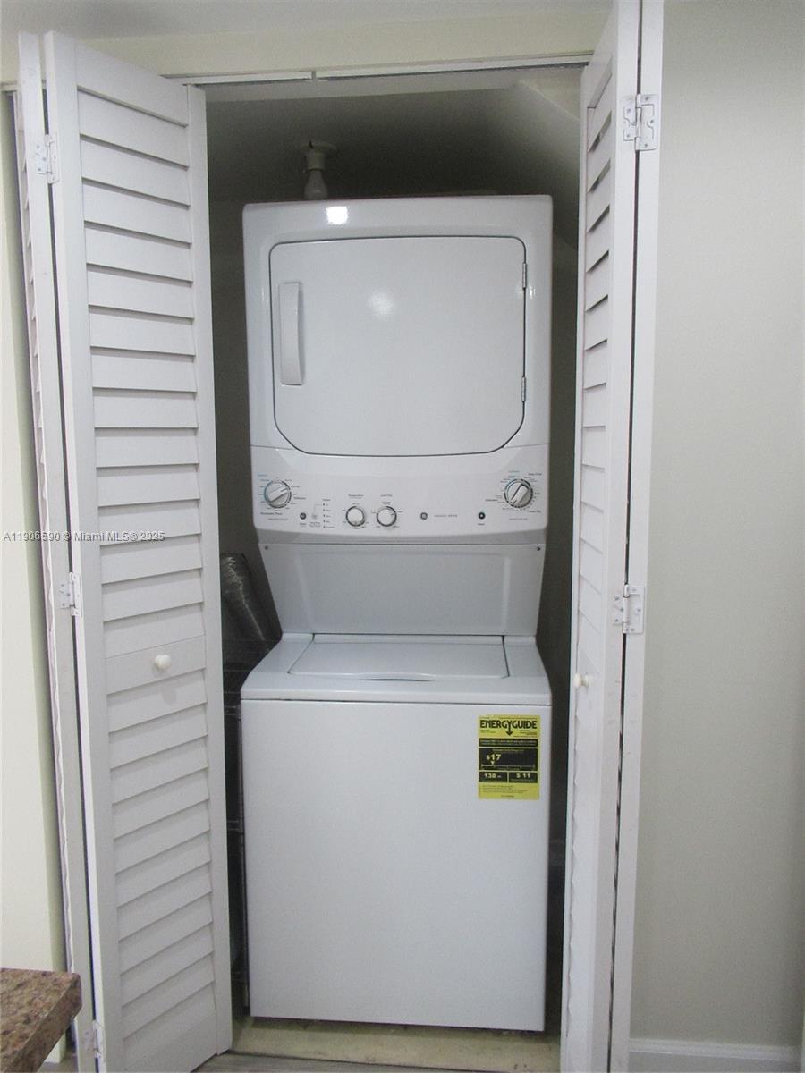 GABLES POINT III CONDO - Residential