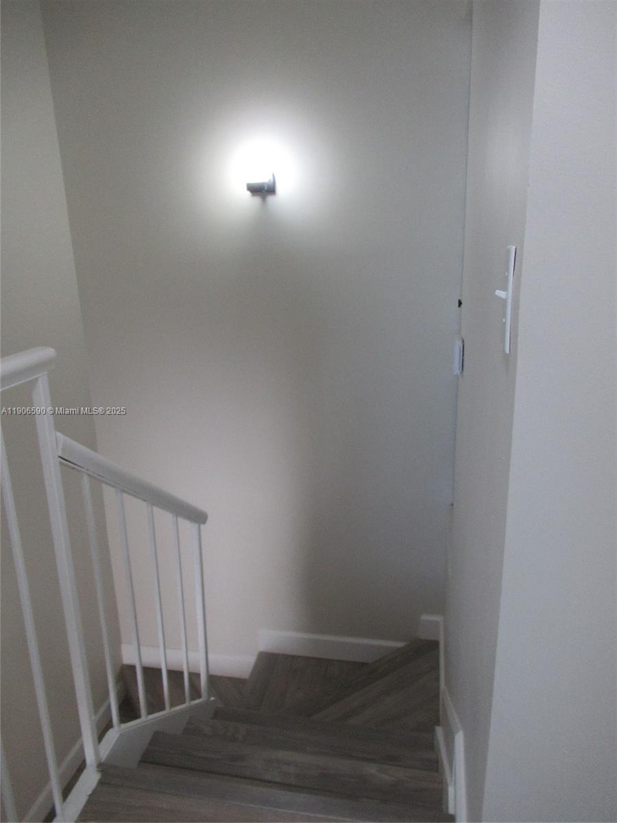 GABLES POINT III CONDO - Residential