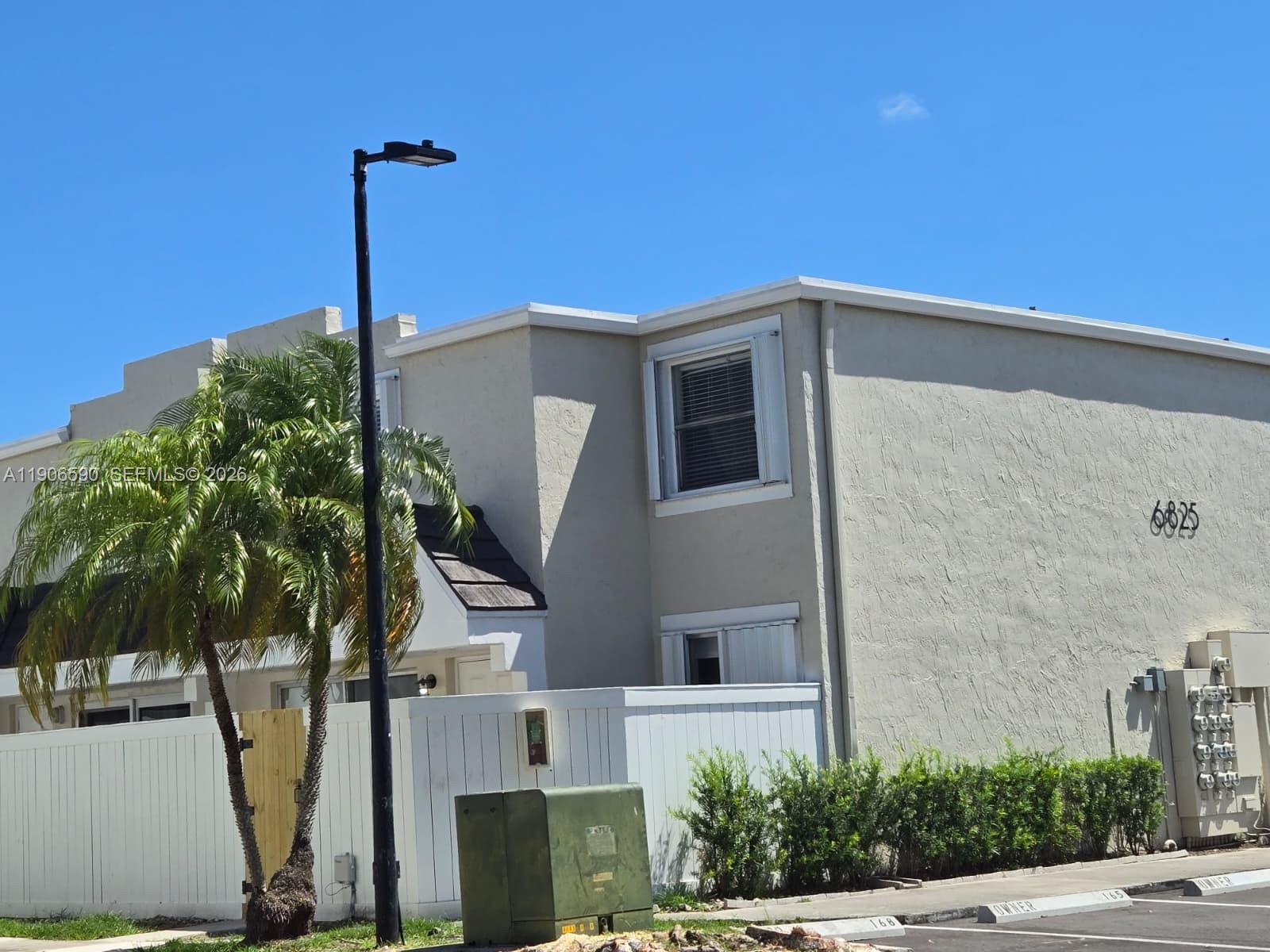 GABLES POINT III CONDO - Residential