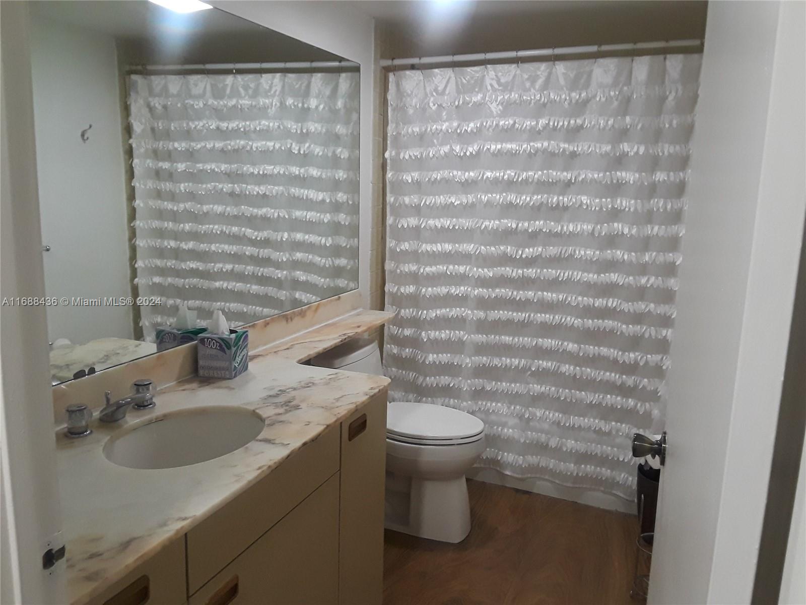 KEY COLONY CONDO #4 - Residential Lease