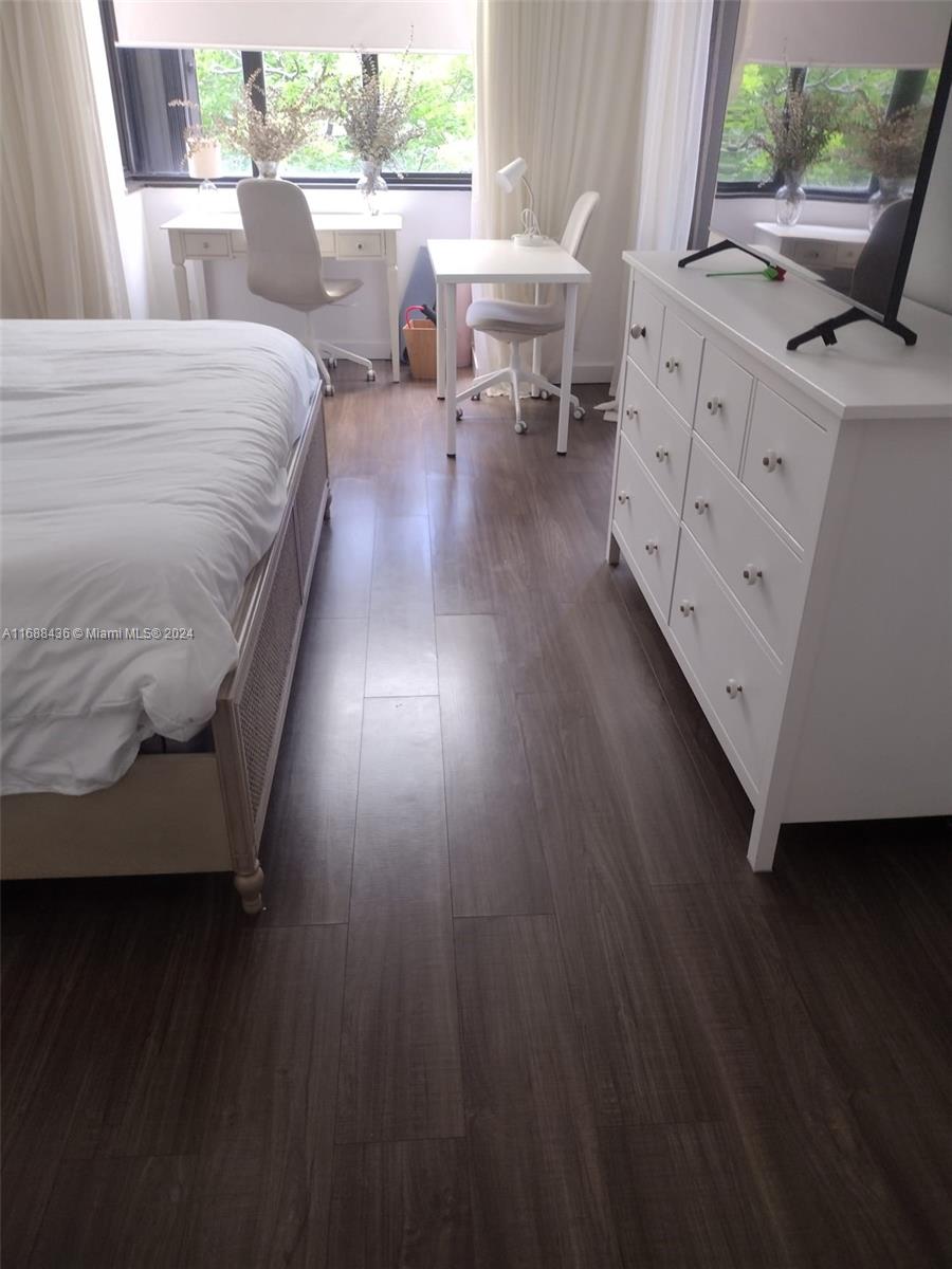 KEY COLONY CONDO #4 - Residential Lease