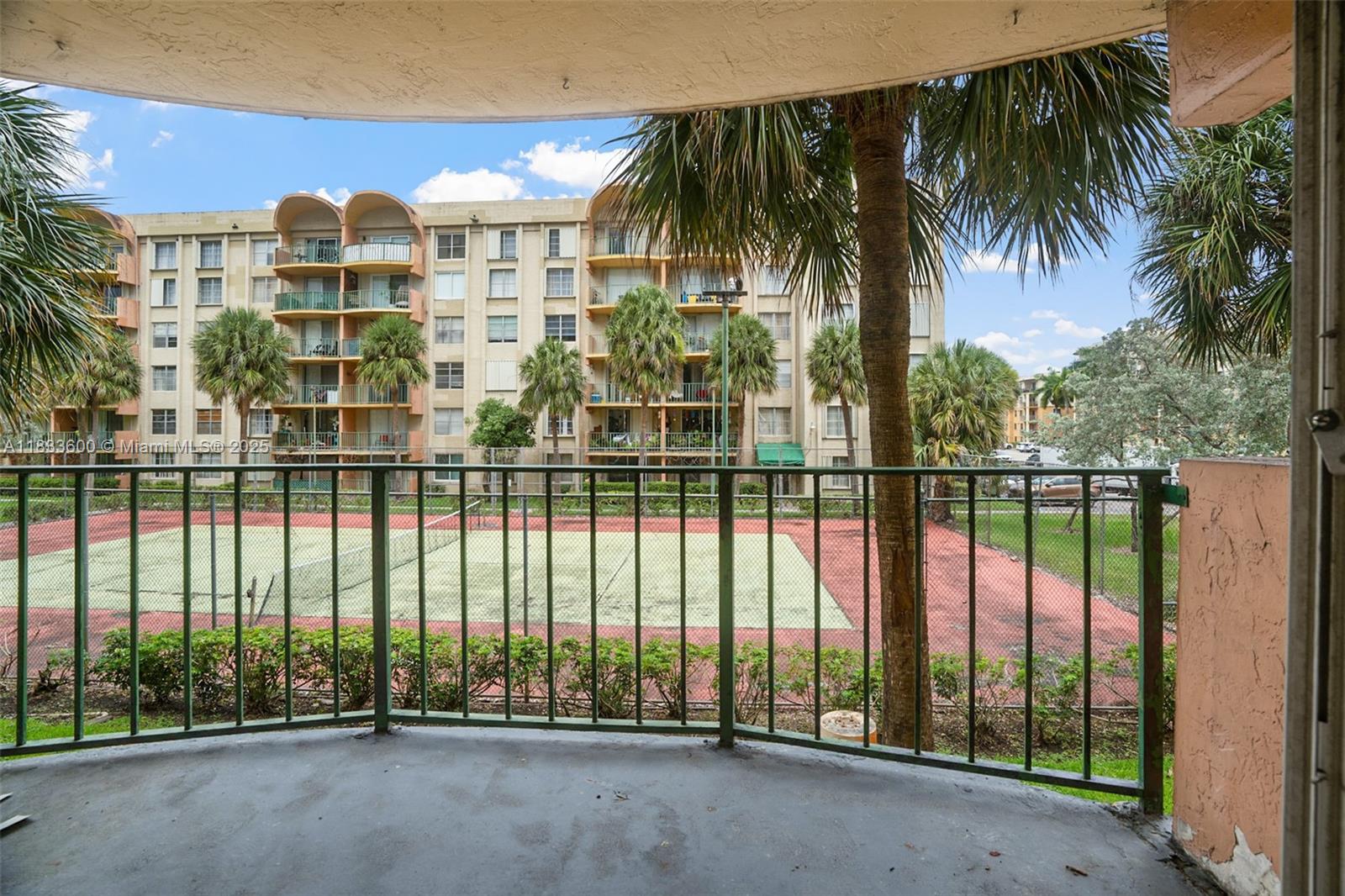 THE FOUNTAINS OF FONTAINE - Residential