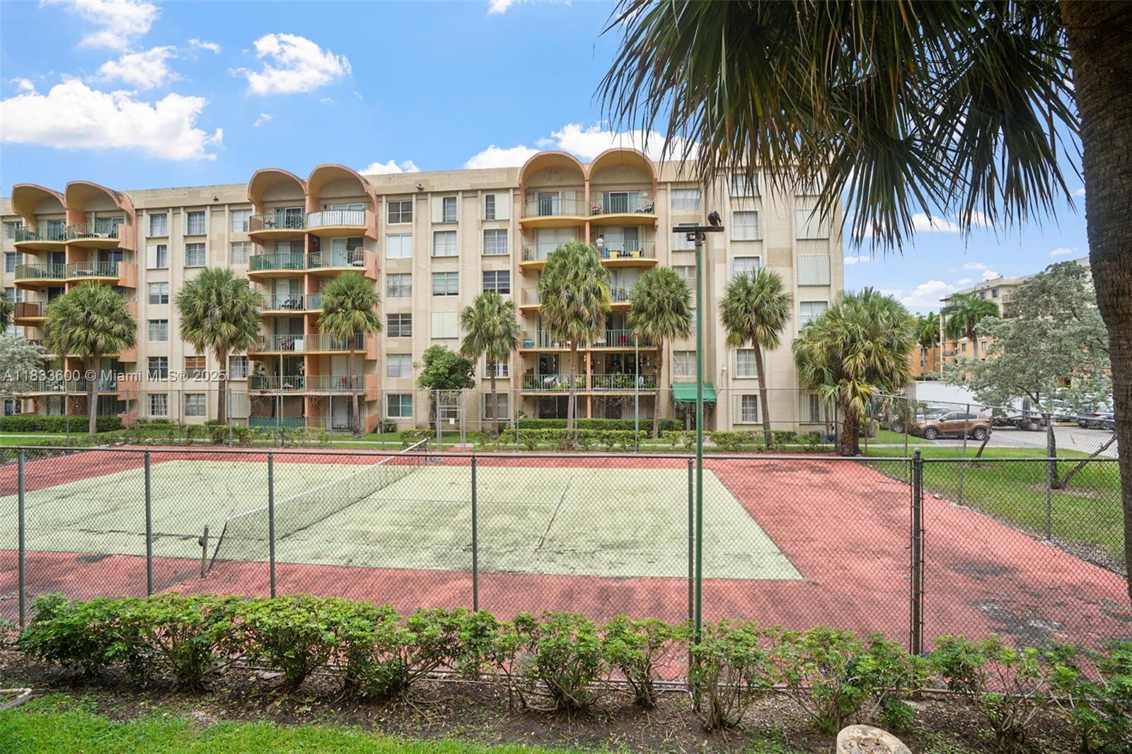 THE FOUNTAINS OF FONTAINE - Residential