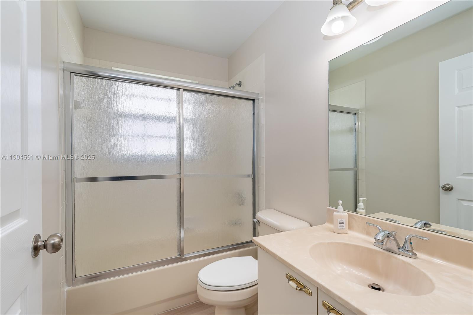 TOWNGATE - CANARY BAY - Residential