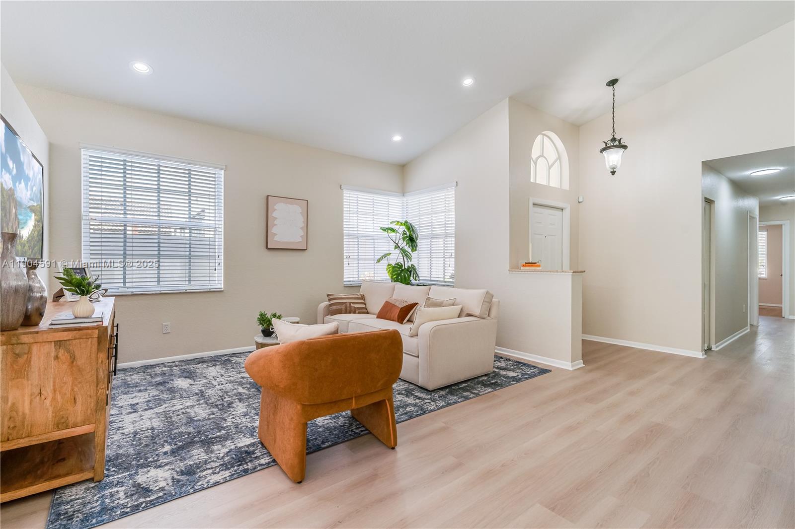 TOWNGATE - CANARY BAY - Residential