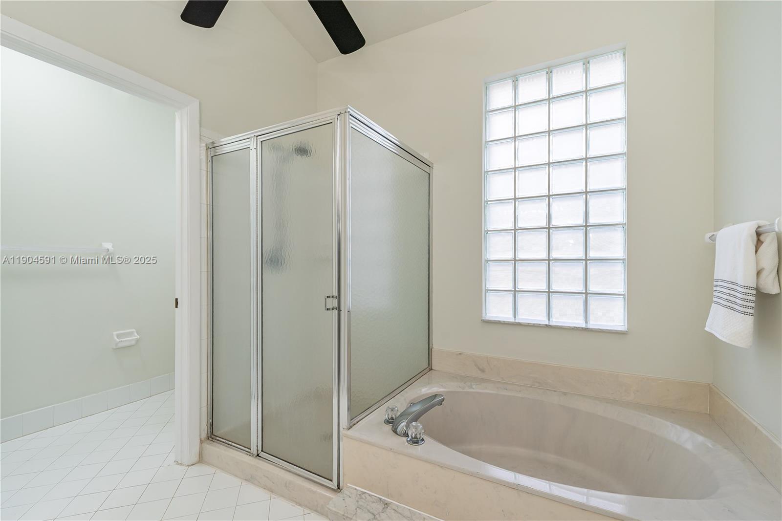 TOWNGATE - CANARY BAY - Residential