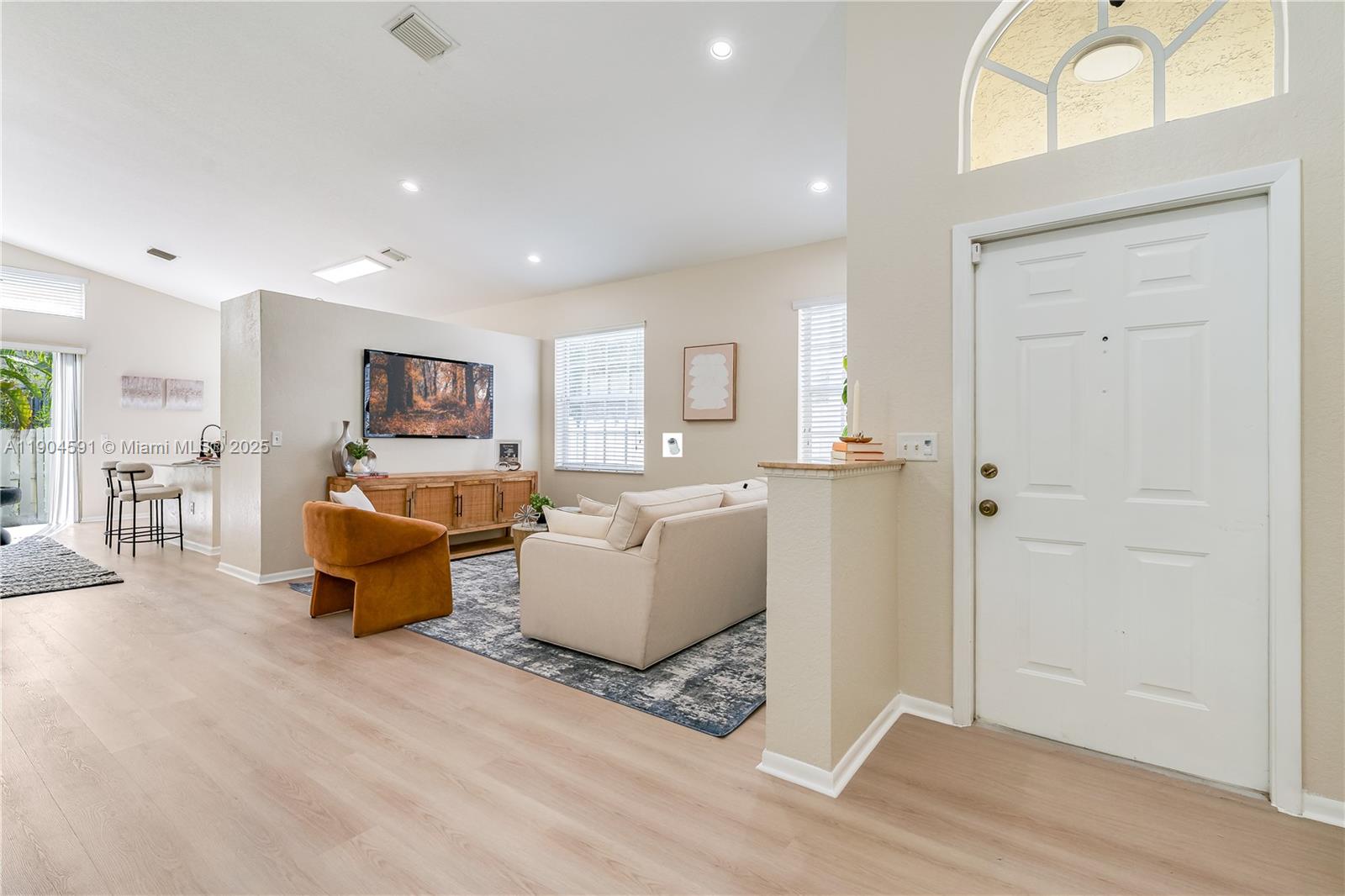 TOWNGATE - CANARY BAY - Residential