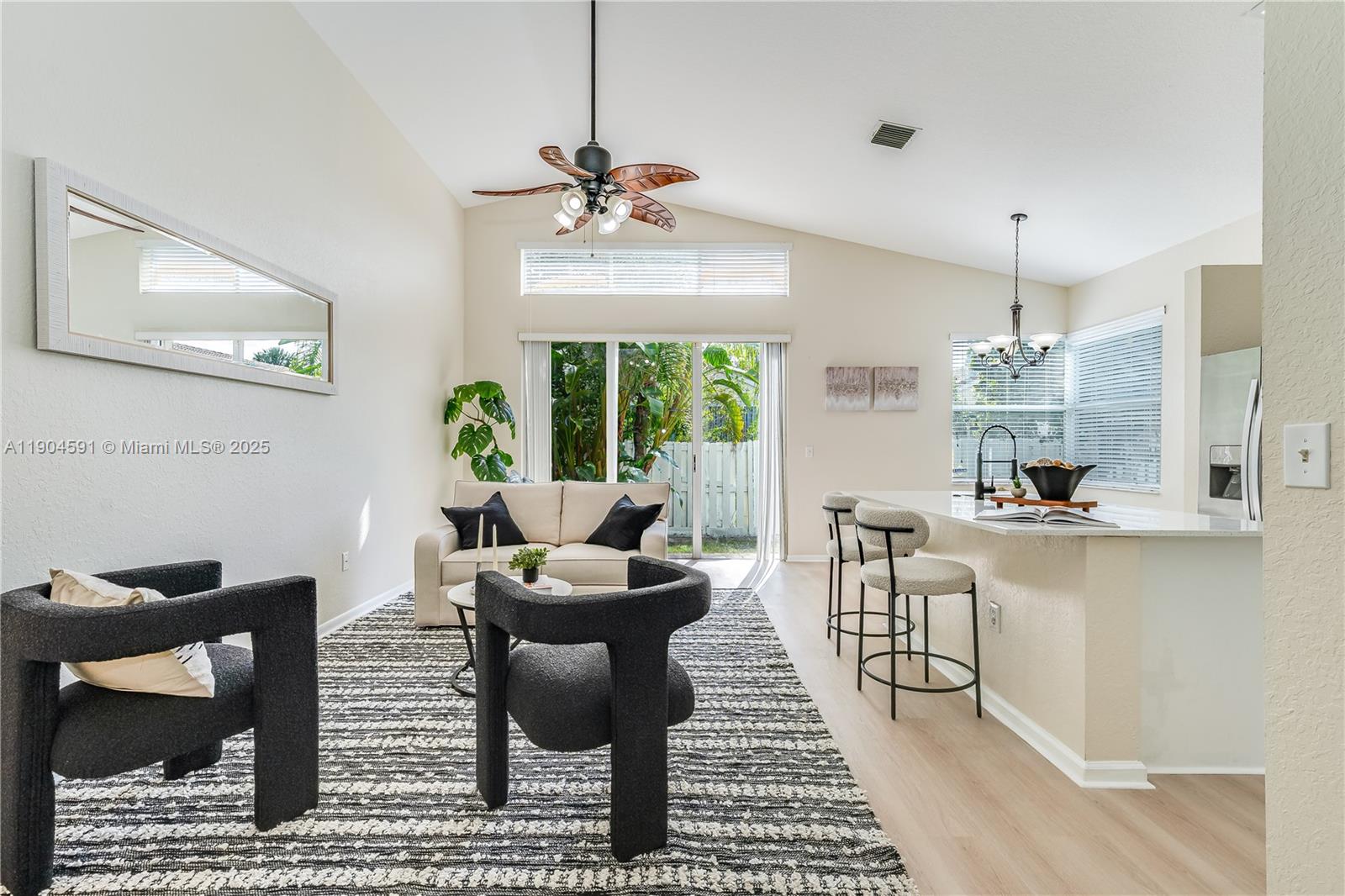 TOWNGATE - CANARY BAY - Residential