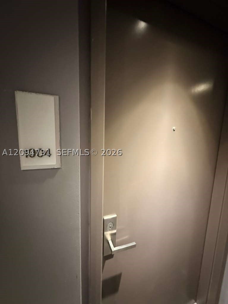 1300 Brickell Bay Dr 1904