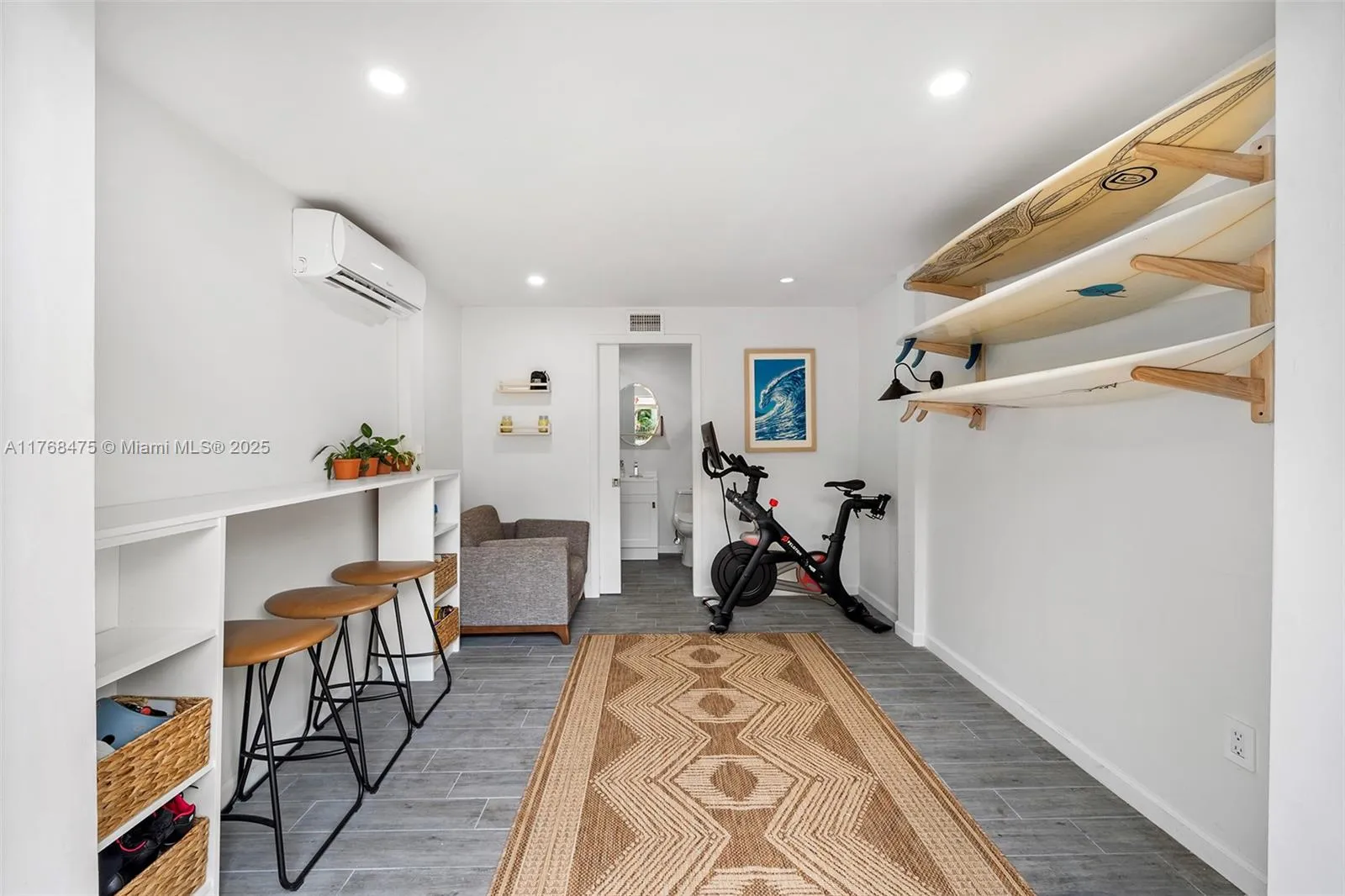 Coral Gables, Florida 33134, United States, 4 Bedrooms Bedrooms, ,3 BathroomsBathrooms,Residential,Active,92692