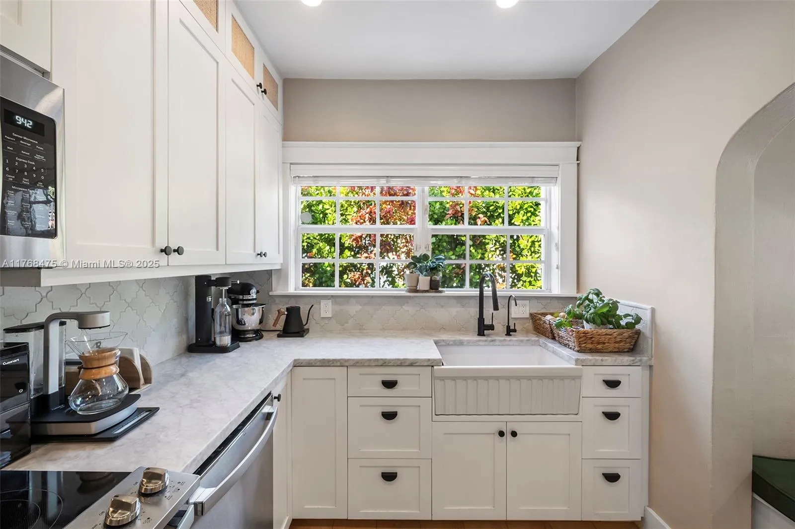 Coral Gables, Florida 33134, United States, 4 Bedrooms Bedrooms, ,3 BathroomsBathrooms,Residential,Active,92692