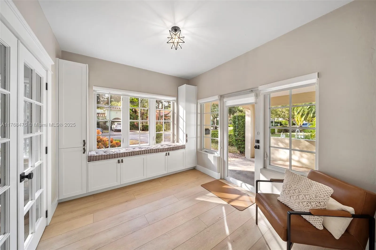 Coral Gables, Florida 33134, United States, 4 Bedrooms Bedrooms, ,3 BathroomsBathrooms,Residential,Active,92692