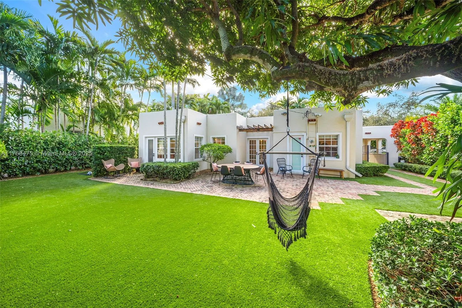 Coral Gables, Florida 33134, United States, 4 Bedrooms Bedrooms, ,3 BathroomsBathrooms,Residential,Active,92692