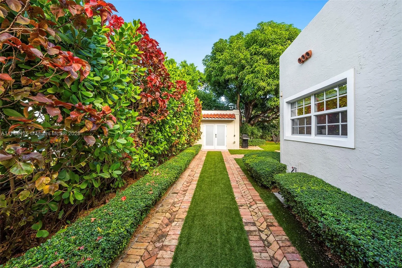 Coral Gables, Florida 33134, United States, 4 Bedrooms Bedrooms, ,3 BathroomsBathrooms,Residential,Active,92692