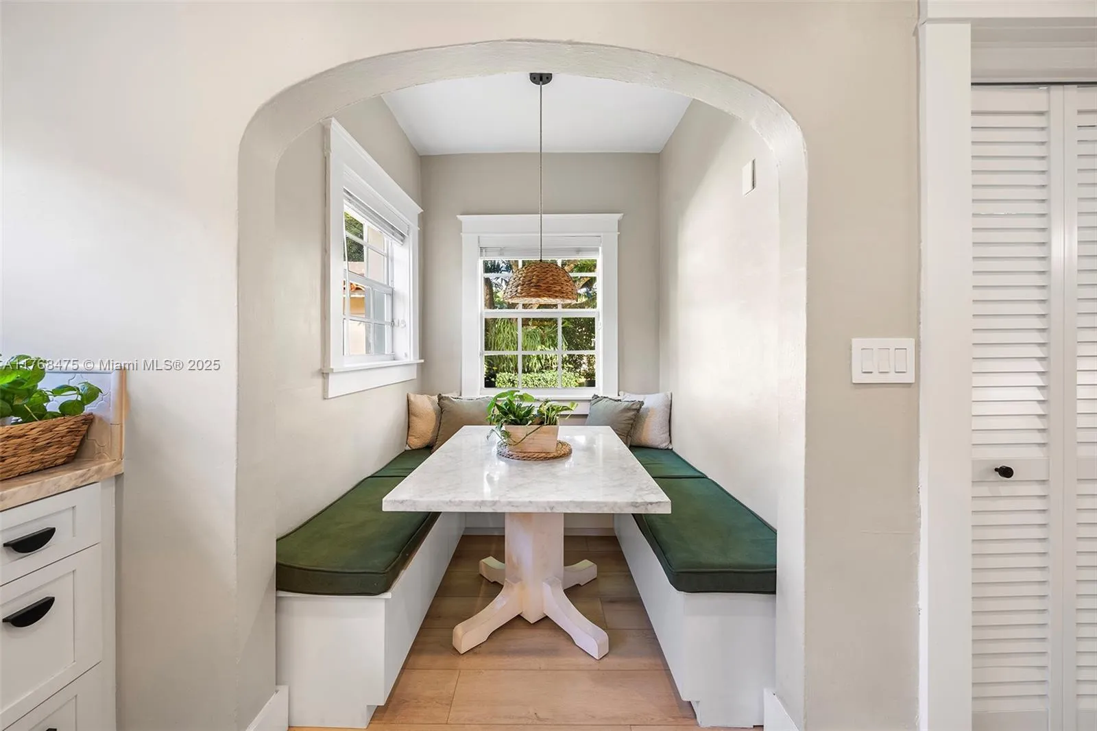 Coral Gables, Florida 33134, United States, 4 Bedrooms Bedrooms, ,3 BathroomsBathrooms,Residential,Active,92692