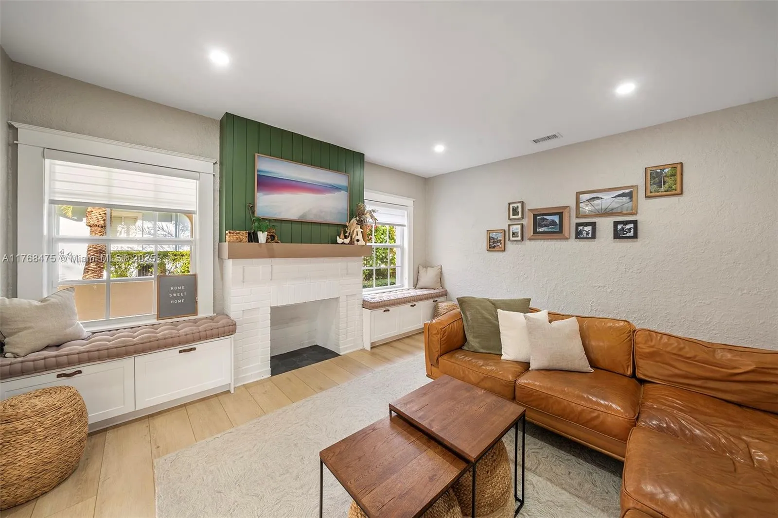 Coral Gables, Florida 33134, United States, 4 Bedrooms Bedrooms, ,3 BathroomsBathrooms,Residential,Active,92692