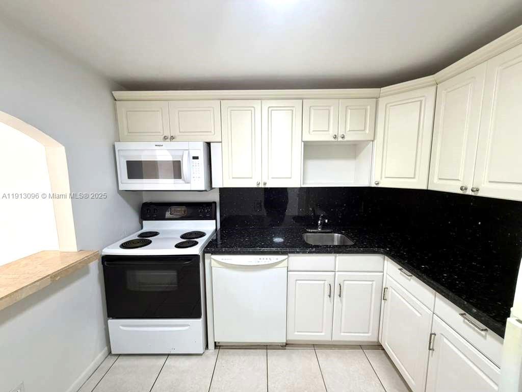 SAILBOAT CAY CONDO - Residential Lease