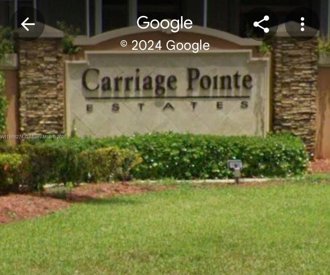 8280 NW 43 St