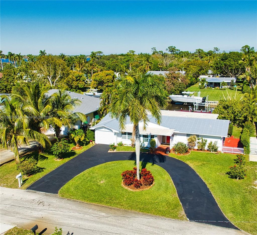 Photo of 508 SW South Carolina Dr, Stuart, FL 34994 (MLS # A11882160)