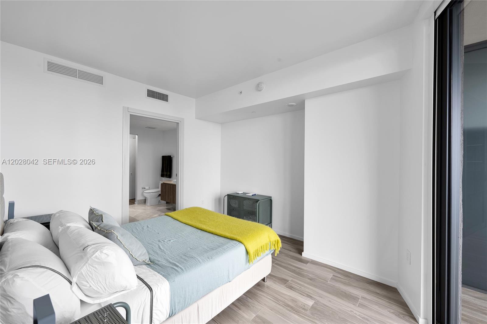 801 SMA RESIDENCES CONDO - Residential