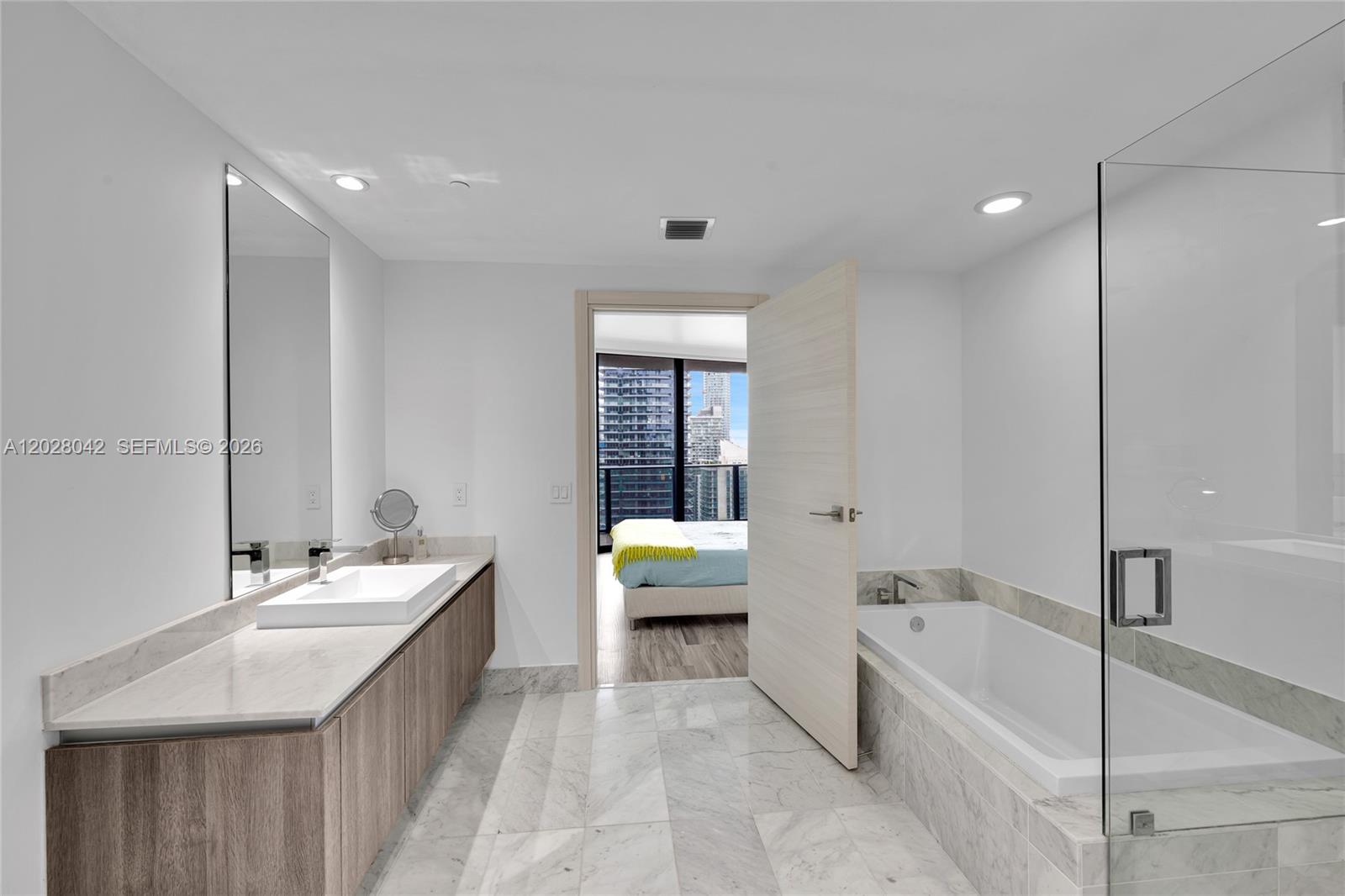 801 SMA RESIDENCES CONDO - Residential
