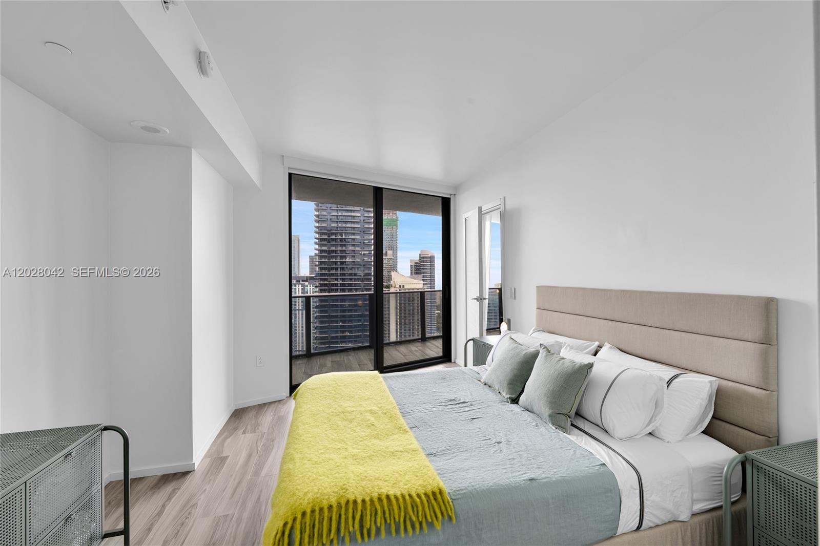 801 SMA RESIDENCES CONDO - Residential