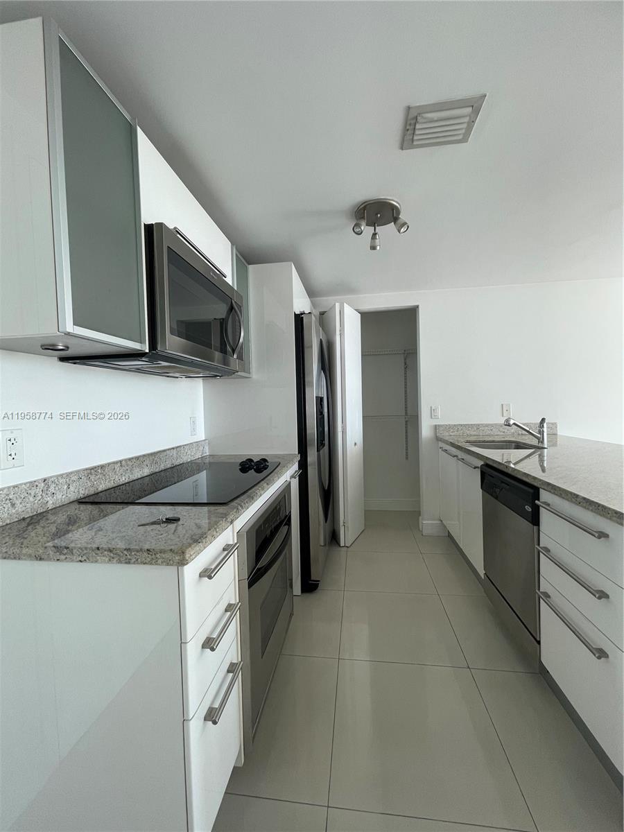 LATITUDE ON THE RIVER CON - Residential Lease