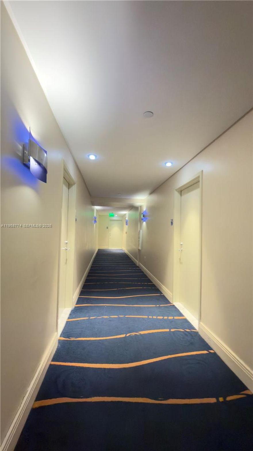 iBeautiful one bedroom condo in the heart of Brickell (financial district) with one of the best views of Mami, you will feel like you're on top of the world. Wake up to views that lift your spirits. Living room, kitchen and bedroom have floor to ceiling views! Relax on your spacious balcony. Modern kitchen and bath. Spacious walk-in closet. Washer, dryer included. Tons of amenities include, pool (Closed for renovation - approximate time: 8 months), gym, Yoga studio. Clubhouse avail for parties. 1 parking space included