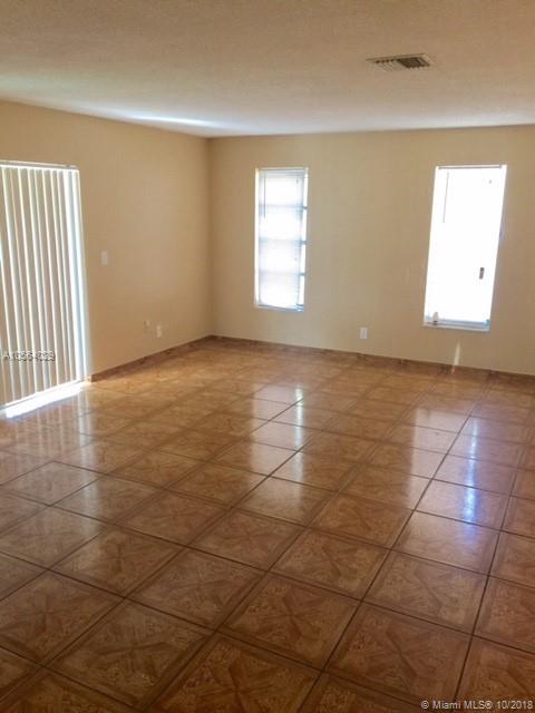 LAUDERHILL MANOR - Residential Lease