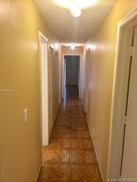 LAUDERHILL MANOR - Residential Lease
