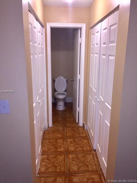 LAUDERHILL MANOR - Residential Lease
