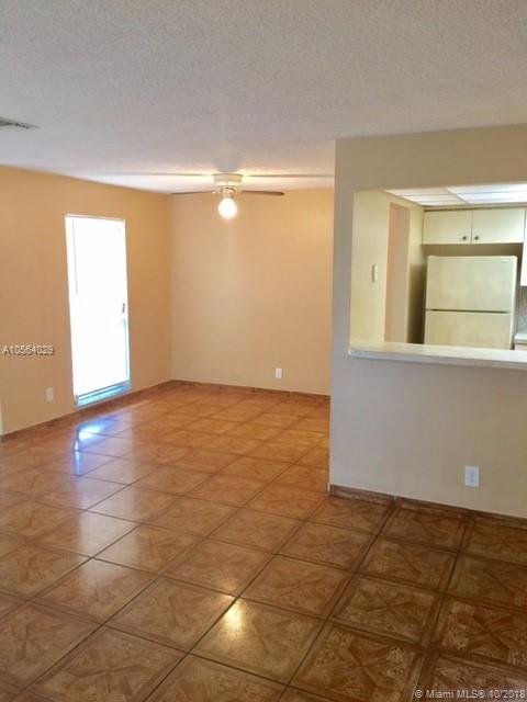 LAUDERHILL MANOR - Residential Lease