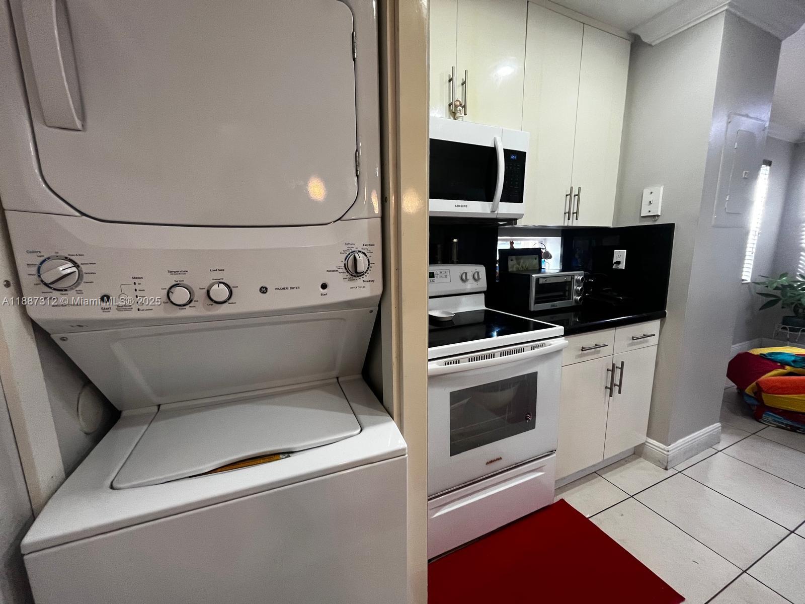 WINDMILL LAKES V CONDO - Residential