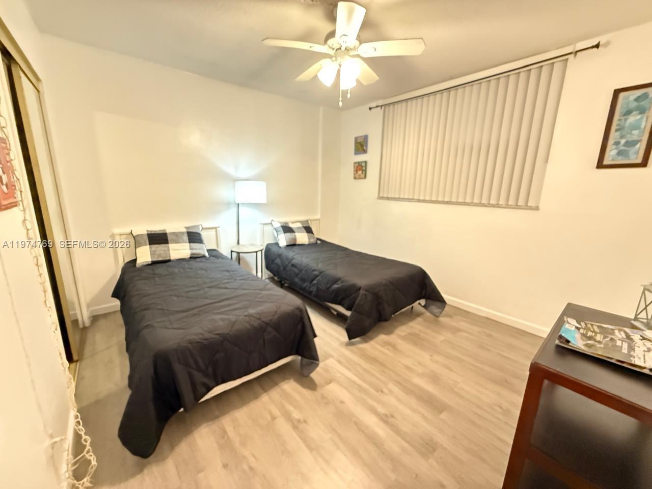 EASTERN SHORES WHITE HOUS - Residential Lease