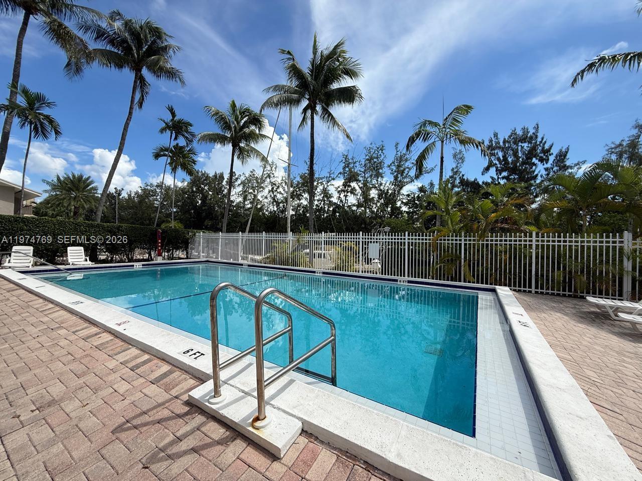 EASTERN SHORES WHITE HOUS - Residential Lease