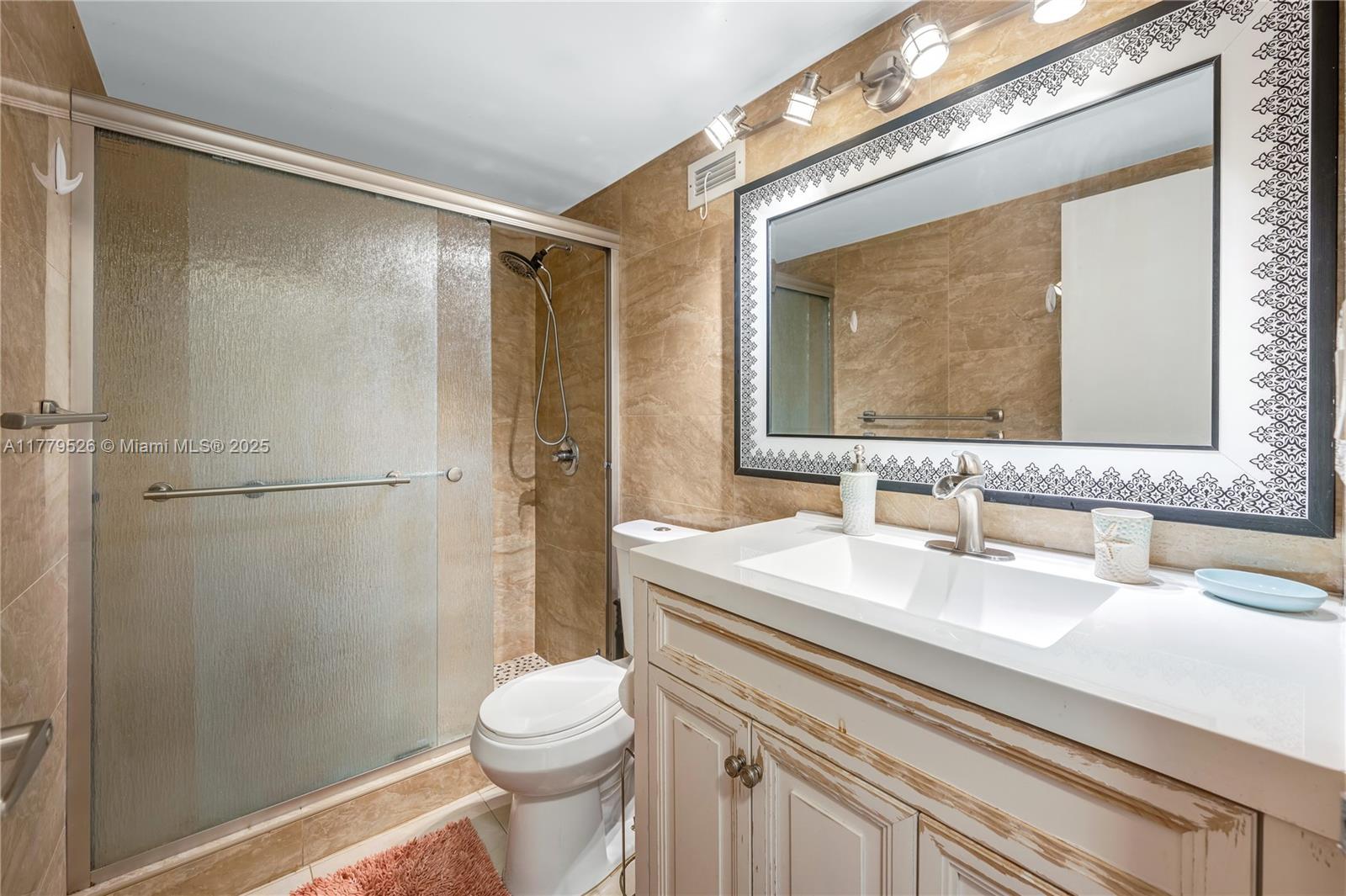 SEA AIR TOWERS CONDO - Residential Lease