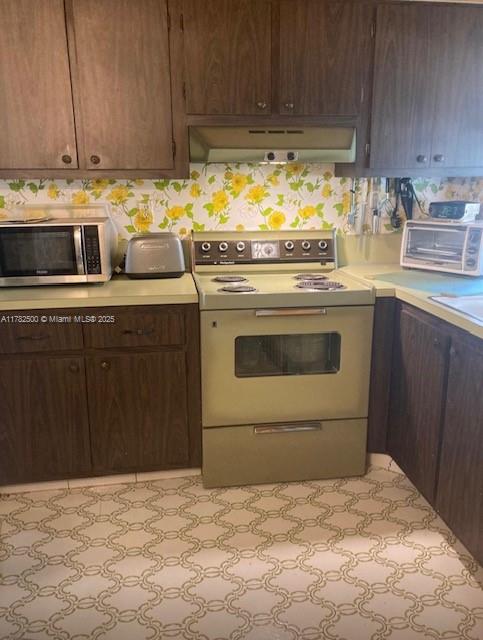 LIME BAY CONDOMINIUM 8 - Residential