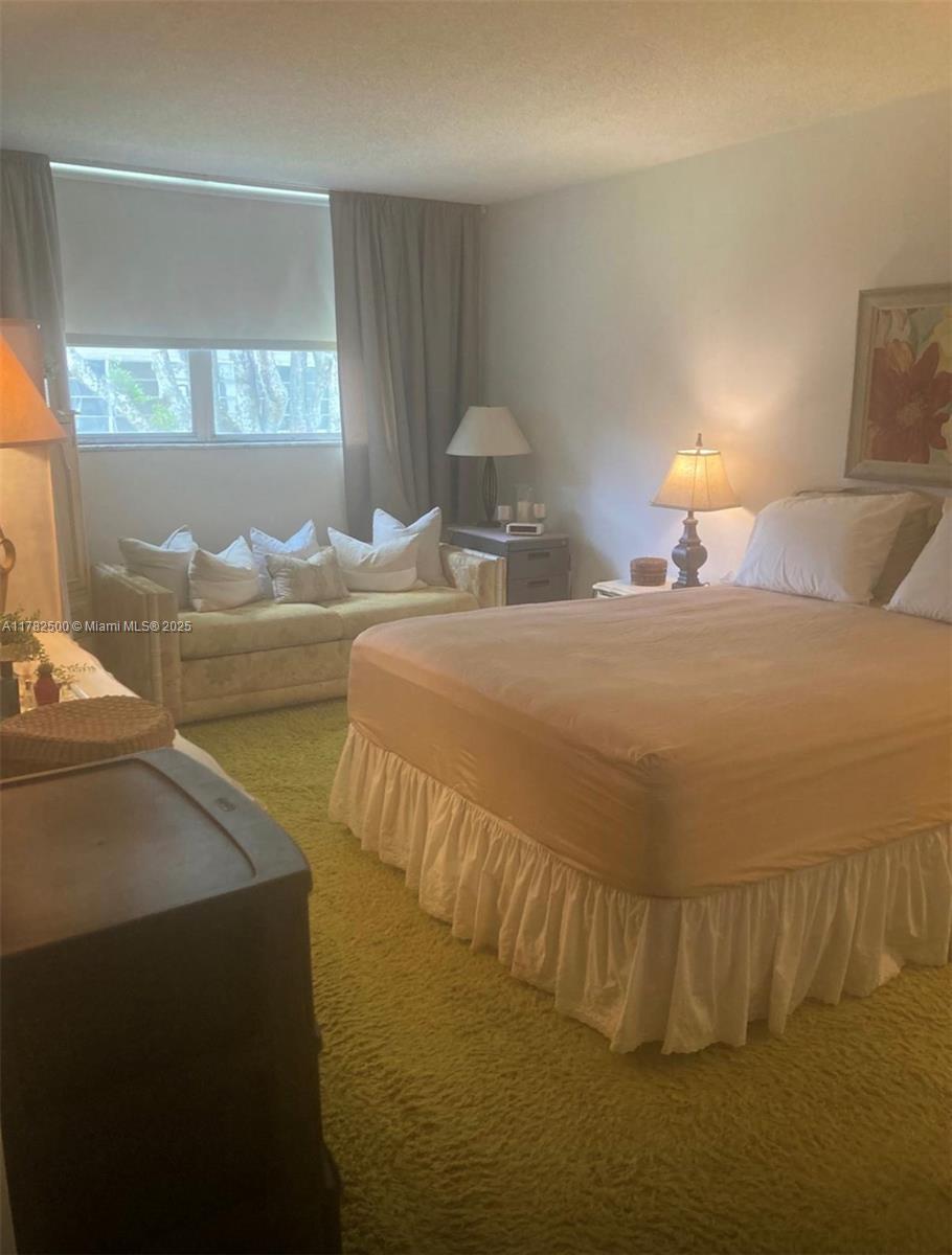 LIME BAY CONDOMINIUM 8 - Residential