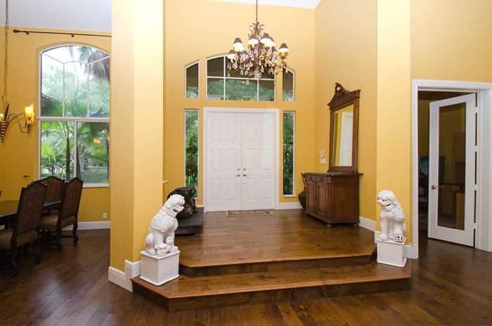 Hollywood Oaks - Residential